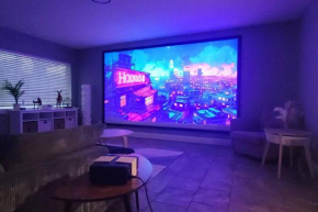 Relaxing 3-Bedroom With 150 Inch Projector & Pool Table